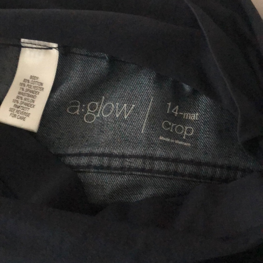 Maternity capris - Picture 3 of 3